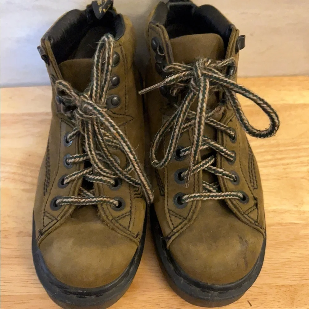 Vintage Dr. Martens Youth 8287 AirWair Lace-Up Boots